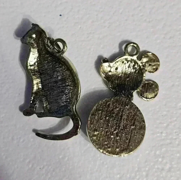 ❤️Free with bundle❤️Set of 2 handmade necklace pendants! - Picture 2 of 4